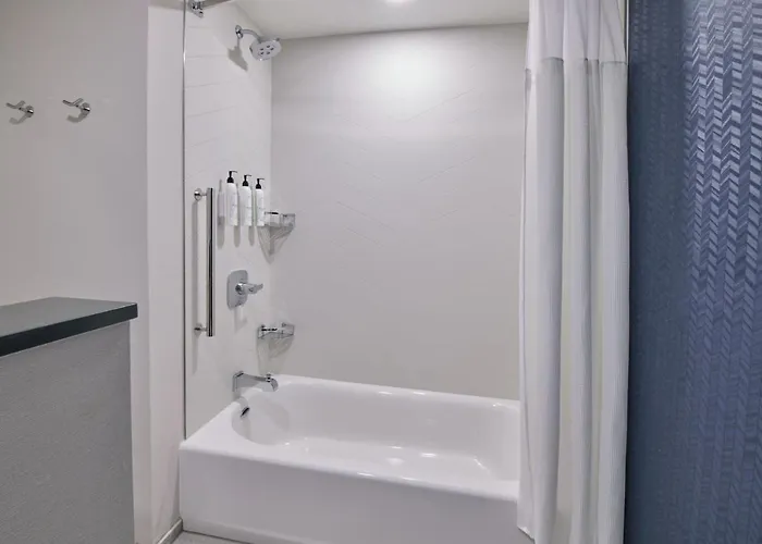 Hotel Fairfield & By Marriott Chicago O'hare Des Plaines