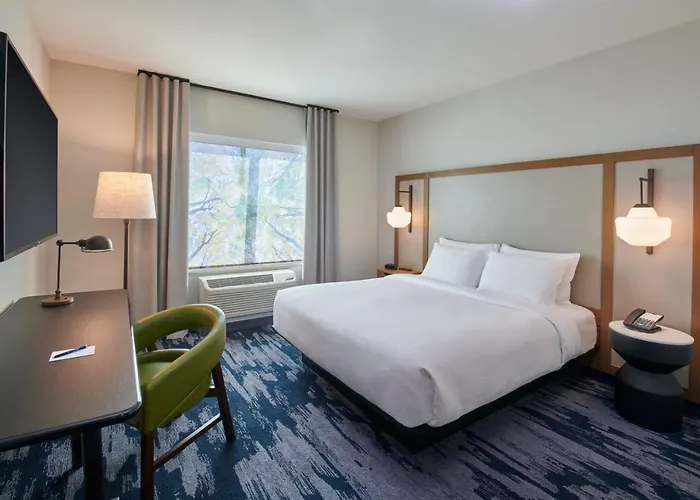 Hotel Fairfield & By Marriott Chicago O'hare Des Plaines