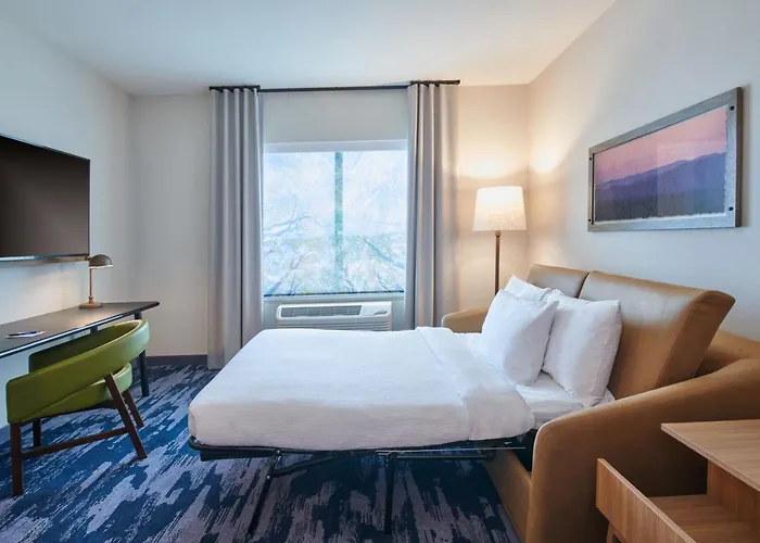 Hotel Fairfield & By Marriott Chicago O'hare