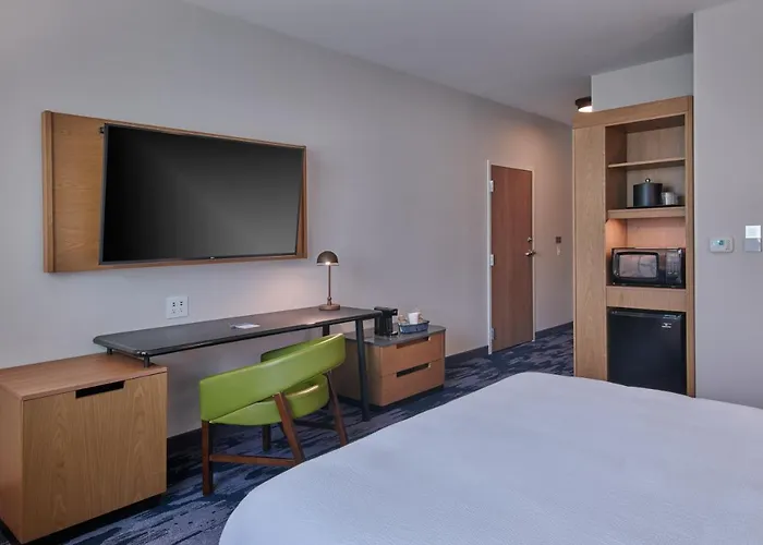 Fairfield & By Marriott Chicago O'hare Des Plaines