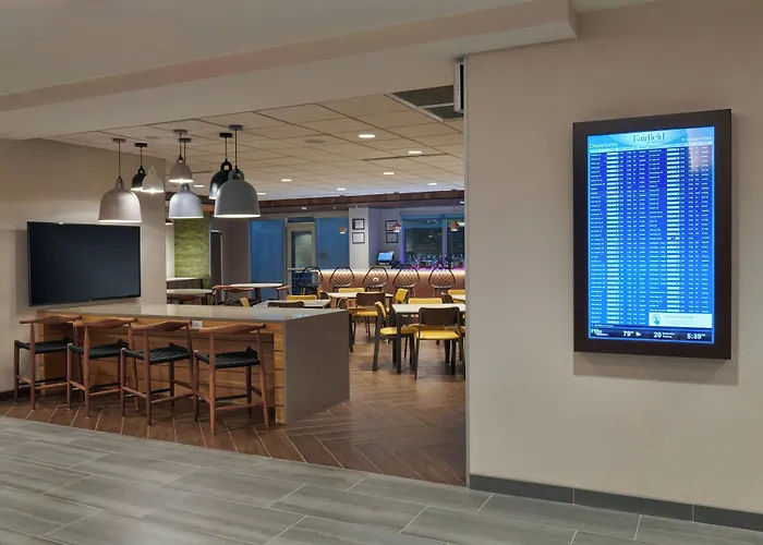 Hotel Fairfield & By Marriott Chicago O'hare 3*